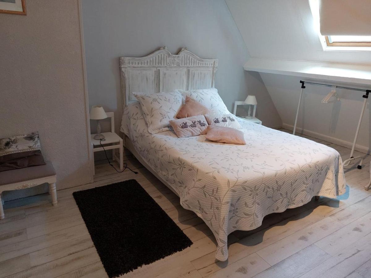 Le Petit Bois Normand - Chambre D'Hote Bed and Breakfast Champ-du-Boult Eksteriør billede