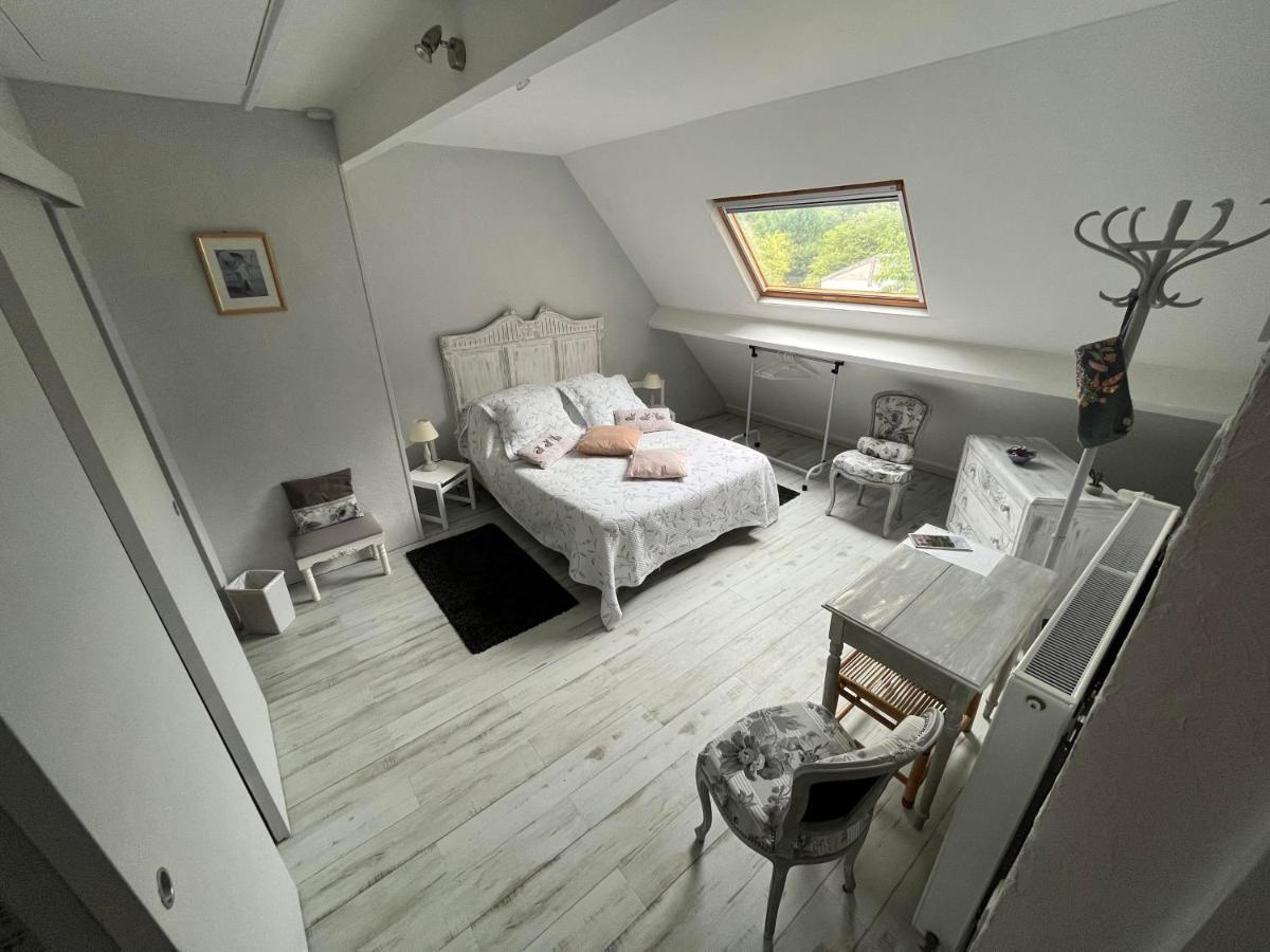 Le Petit Bois Normand - Chambre D'Hote Bed and Breakfast Champ-du-Boult Eksteriør billede